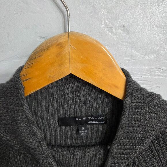 Elie Tahari Woman's Grey Sweater Size Small - Picture 2 of 5